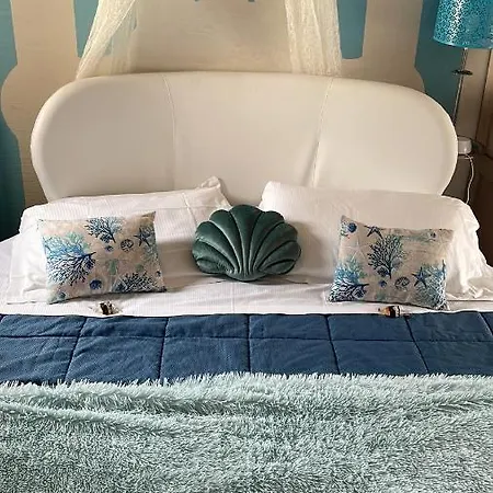 Piccolo Paradiso Couette-café Finale Ligure